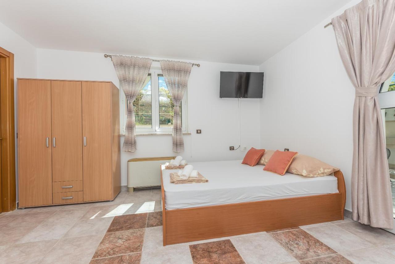 Villa Bozica - Sea View Stone Villa With Free Parking Makarska Kültér fotó